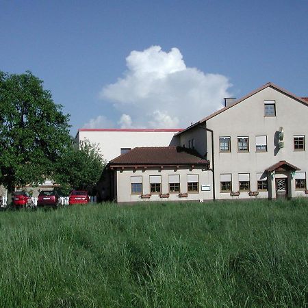 Gaestehaus Stephanie Ilbesheim Exterior foto